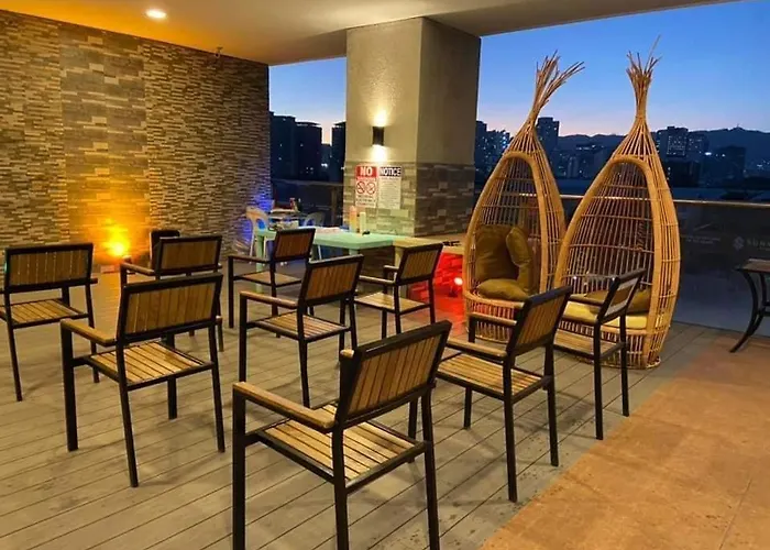 Affordable In Just Across Sm Mall Aparthotel Cebu